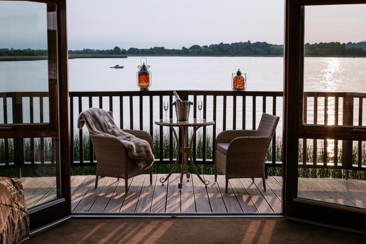 Wineport Lodge Glasson Eksteriør bilde