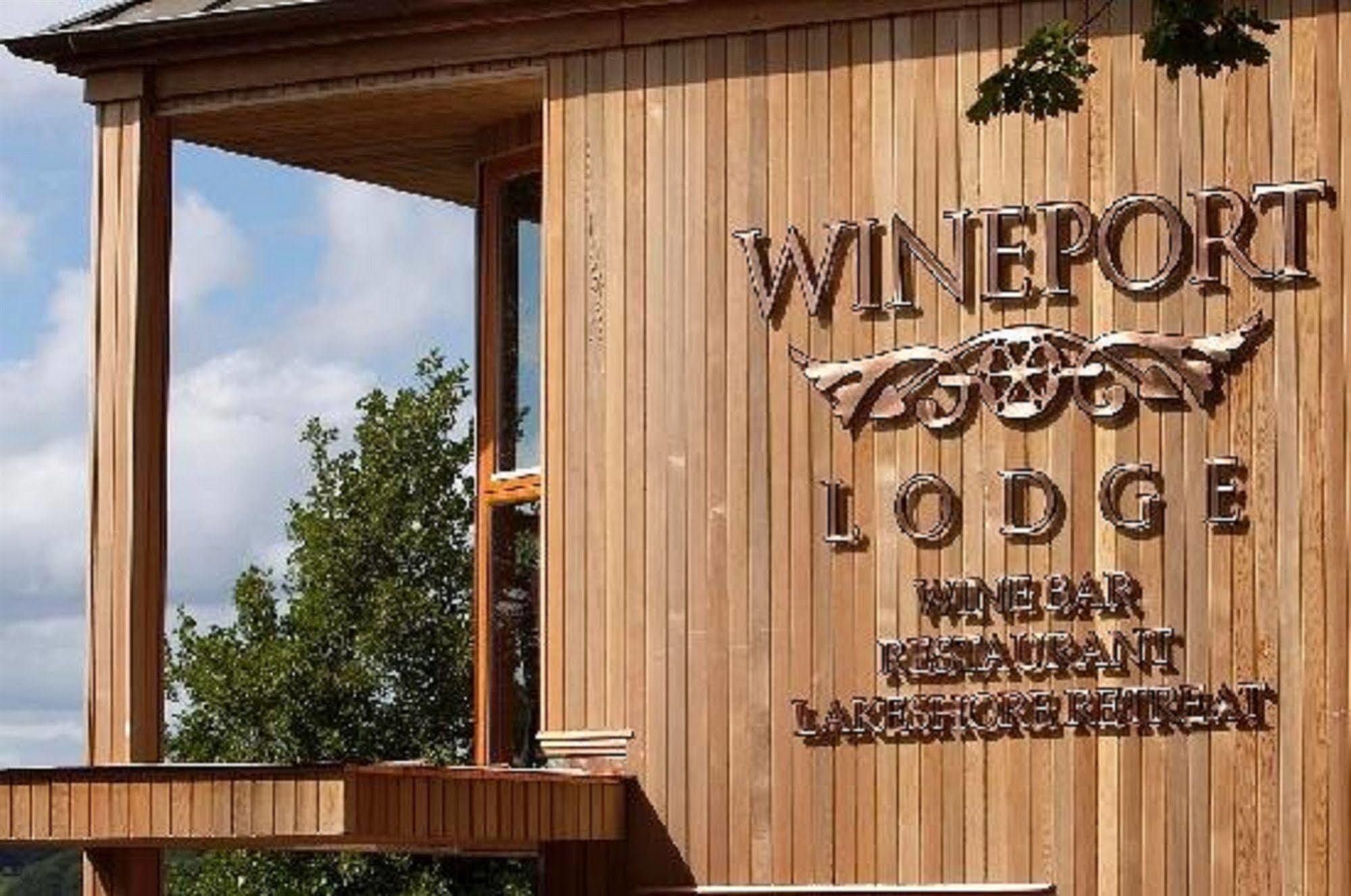 Wineport Lodge Glasson Eksteriør bilde